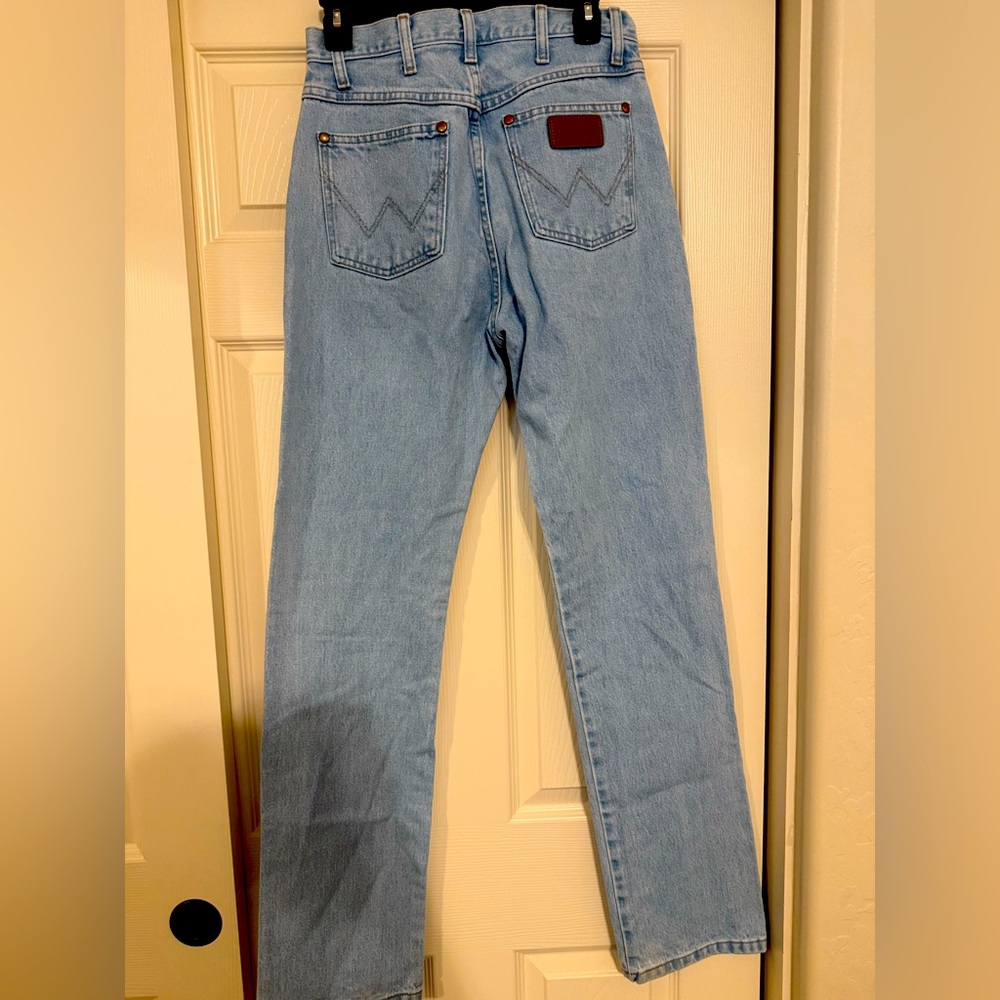 Wrangler Light Wash Straight Leg 9x34 Jeans